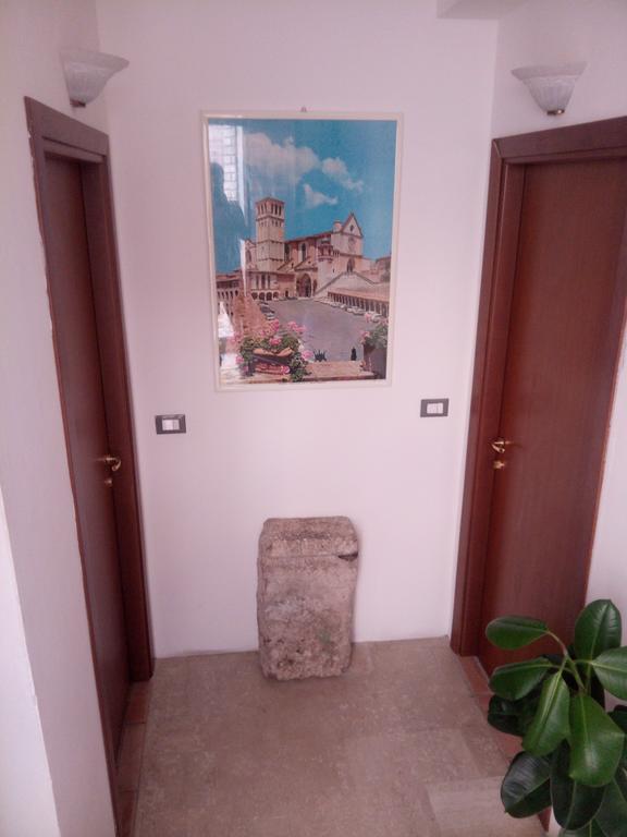 Le case di Tiberio Assisi Esterno foto